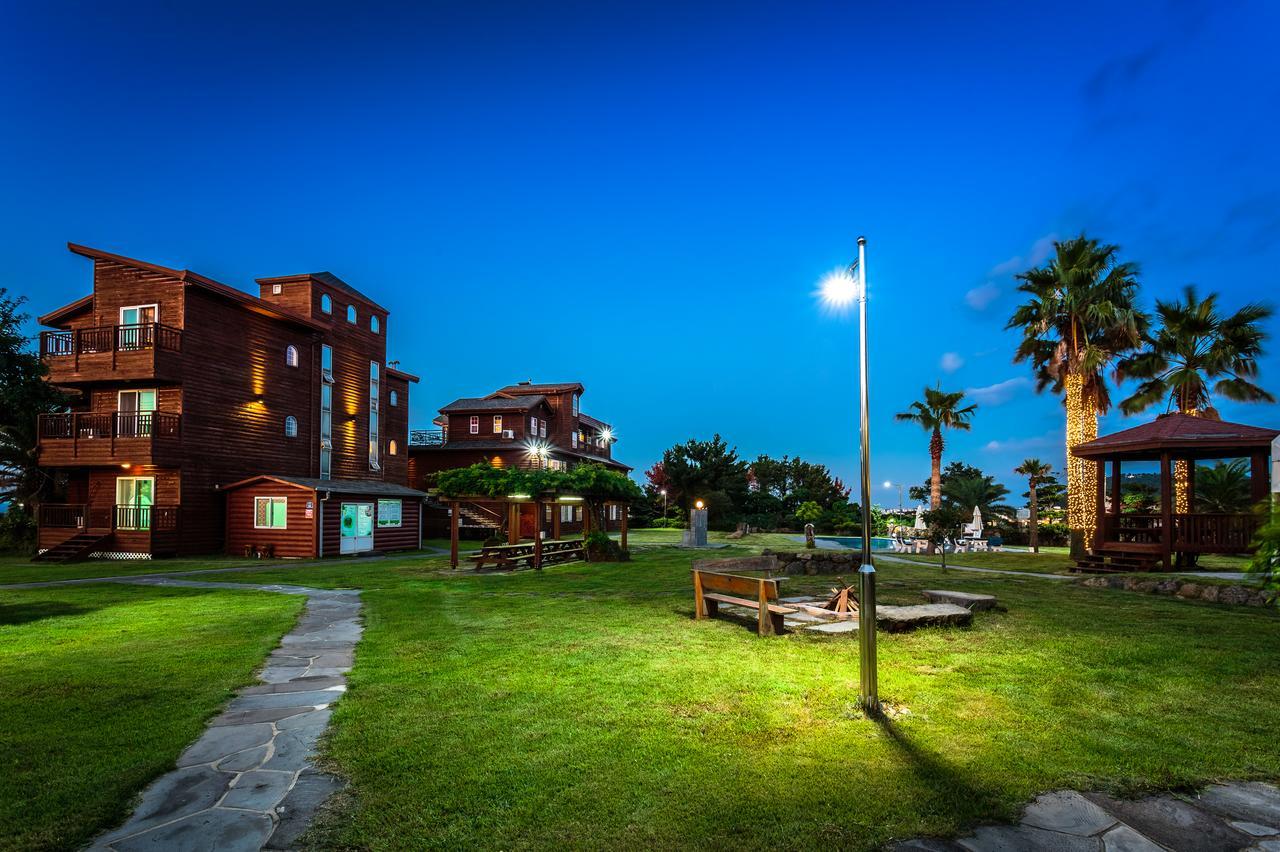 Cadelhas Hotel Jeju Exterior foto